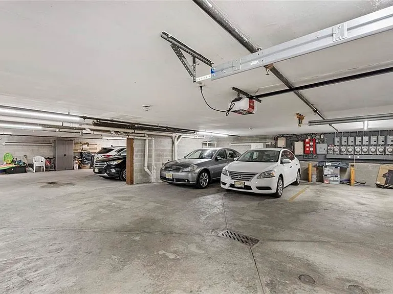 215 Grand St #1F — Photo 23