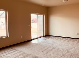 3336 Cody Dr, Dickinson, ND 58601