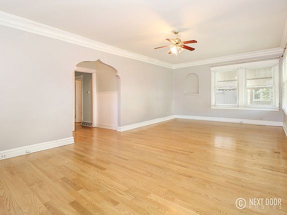 4th image of 7649 S Oglesby Ave