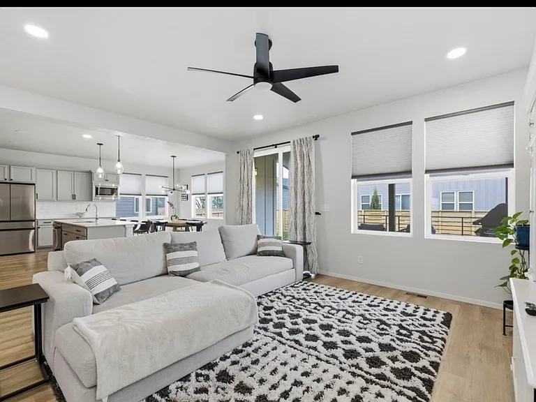 2933 Biplane St — Photo 8