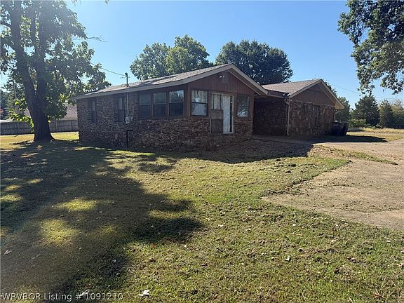 3rd image of 209 Rigsby Rd
