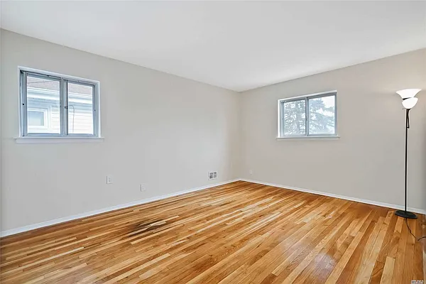 Sold by Century 21 Amiable Realty Group II Inc | media 10