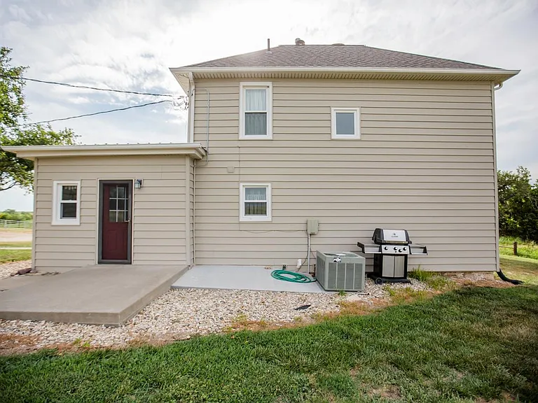17960 Oak Grove Rd — Photo 33