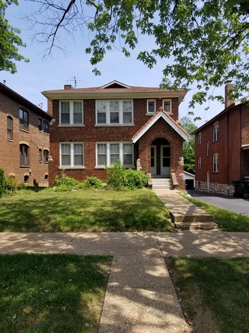 7323 Forsyth Blvd. — Photo 1