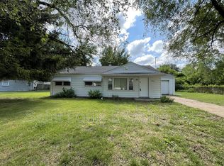 12054 Bellefontaine Rd, Saint Louis, MO 63138