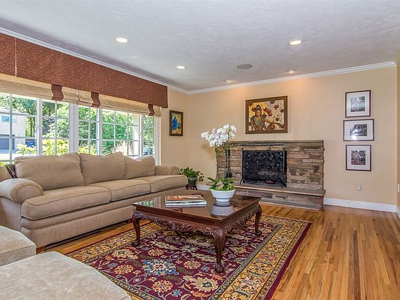 2nd image of 3415 E Lorenvon Dr