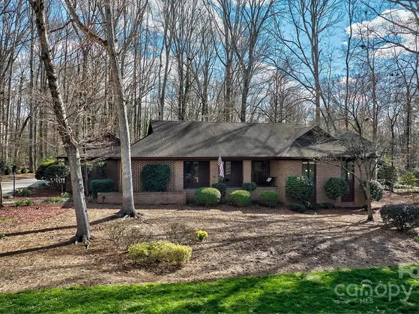 25 Fairway Rdg, Lake Wylie, SC 29710