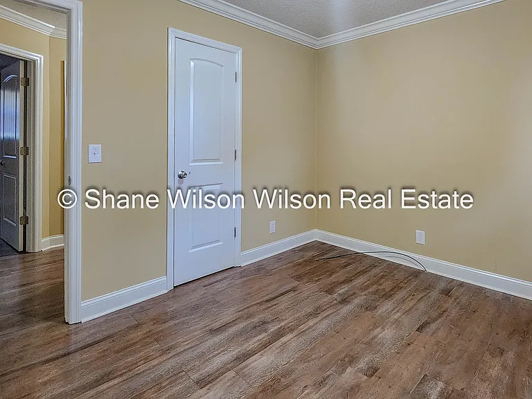 151 Kathy Dr — Photo 5