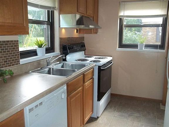 4th image of 717 Oakview Dr