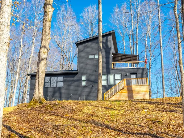 2669 Heights Circle Dr, Greenbrier, TN 37073