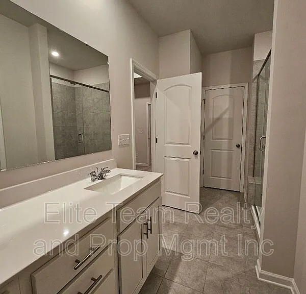 5416 Kings Ridge Dr — Photo 29