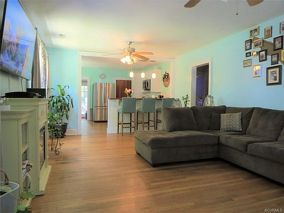 5th image of 25607 Simmons Ave