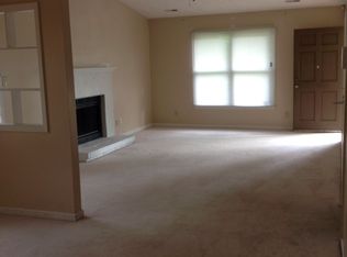 5727 Pepperbush Dr, Fayetteville, NC 28304