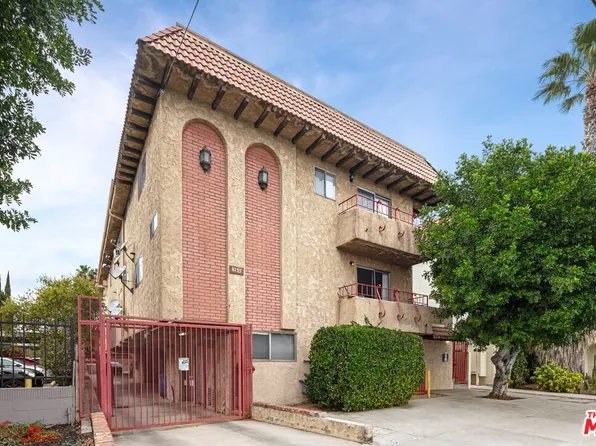 8135 Reseda Blvd, Reseda, CA 91335