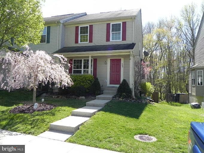 1st image of 425 Buttonwoods Rd