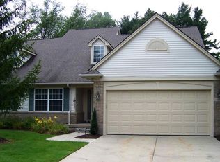 109 Four Seasons Dr #1, Lake Orion, MI