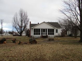 226 S Delaware Ave, Columbus, KS 66725