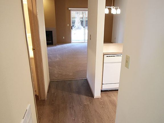 3rd image of 9904 NE 134th Ct