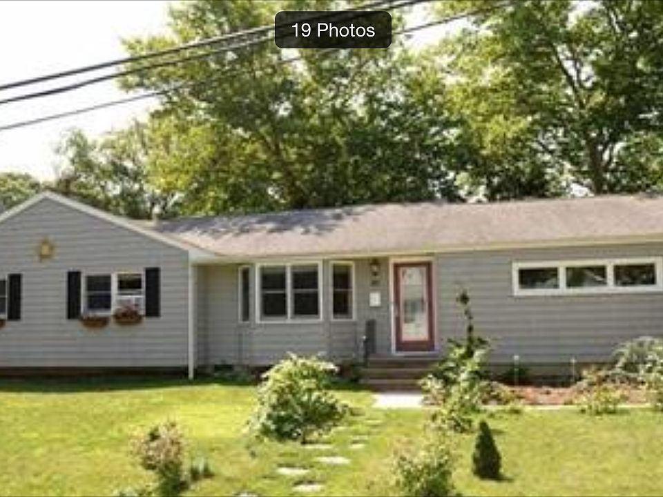 1st image of 50 Oakwood St