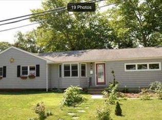 50 Oakwood St, Greenlawn, NY 11740