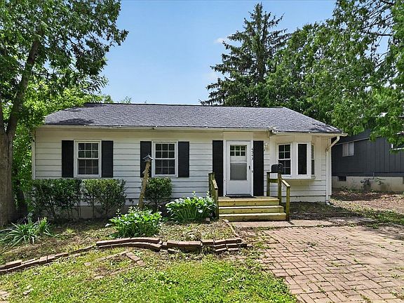 3rd image of 4345 Lilac Ln