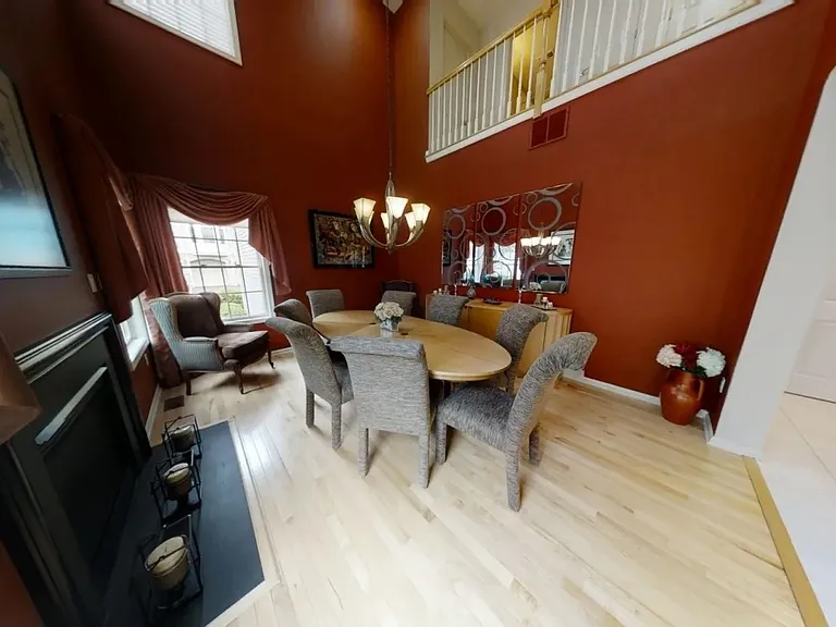 711 Binghampton Ln — Photo 29