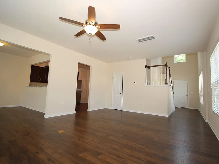1212 Nightshade Dr — Photo 3