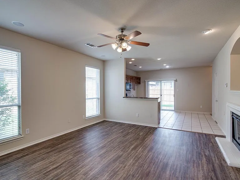 10860 Hawks Landing Rd — Photo 21