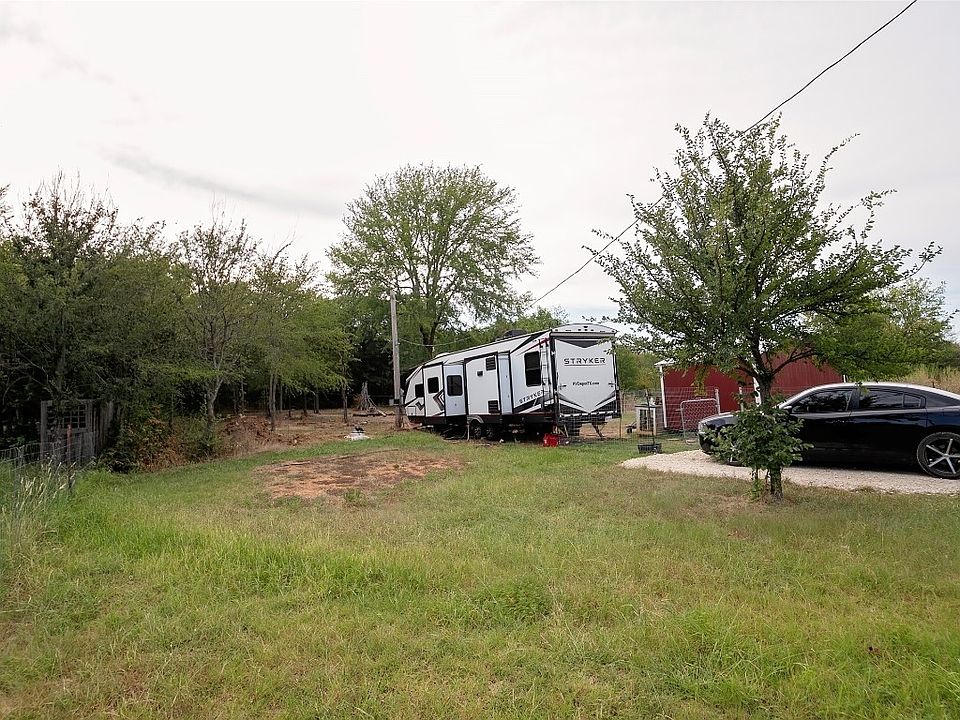 1st image of 465 Whitaker Cir