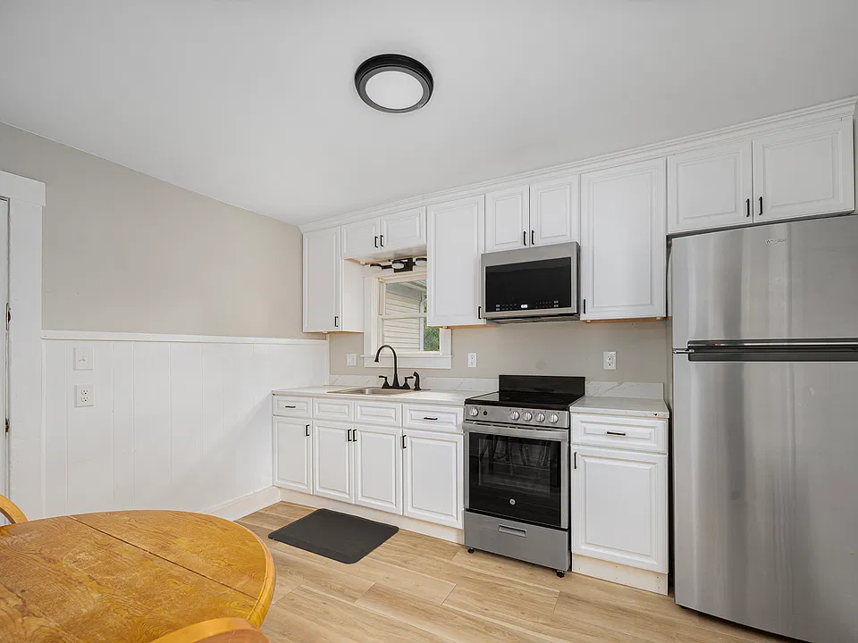 849 Tower Hill Rd #4
