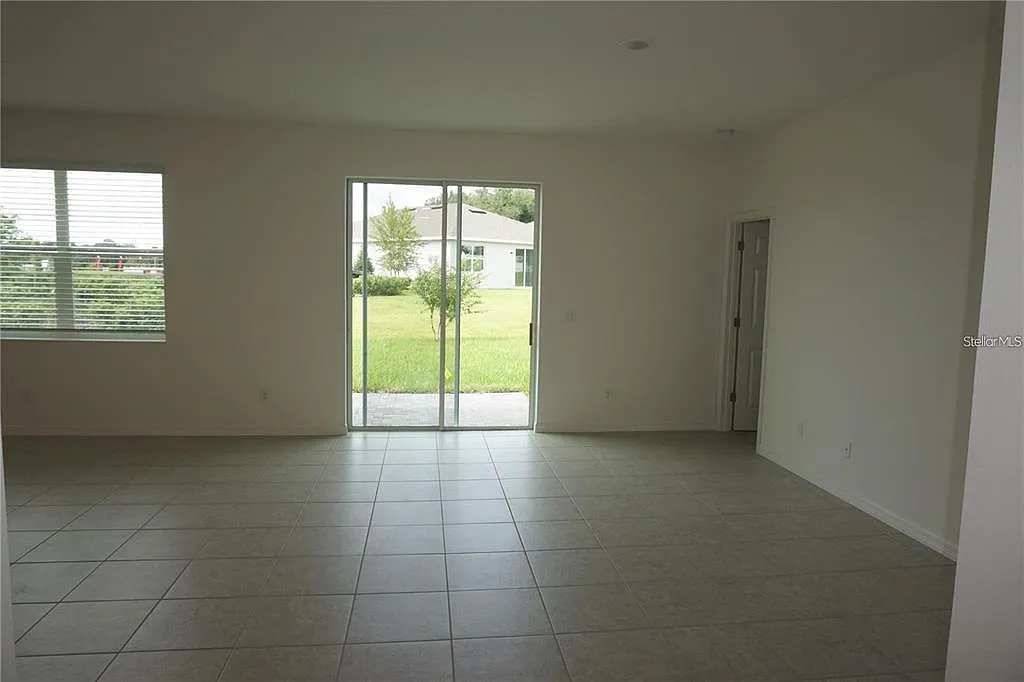 3 bed, 2.0 bath, 1500 sqft, $2,050 — Photo 3