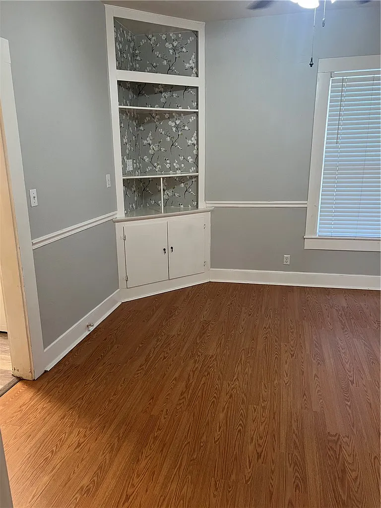 1 bed, 1008 sqft, $1,300 — Photo 4