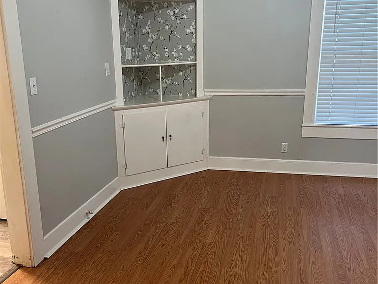 409 Homestead St — Photo 4