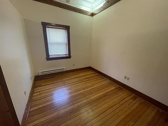 4th image of 214 Wood St Unit 3