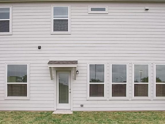 2nd image of 15100 Casbah Dr