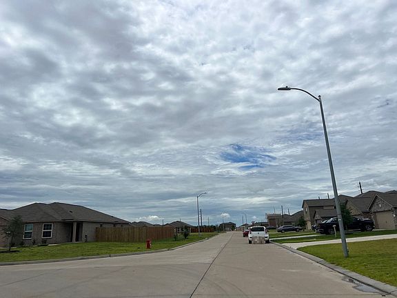 5th image of 312 Eastwood Flats Dr