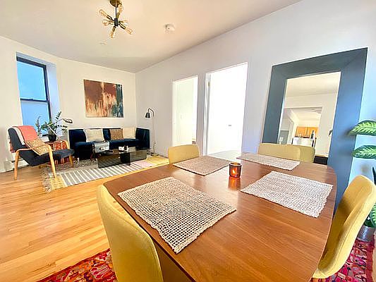 1st image of 139 Chrystie St APT 4R