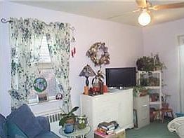 4th image of 74 Hathaway Ave