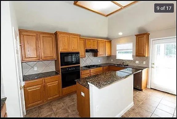 1813 Chula Vista Dr — Photo 9