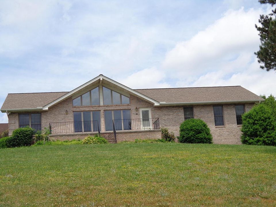 1st image of 827 Bridle Ct