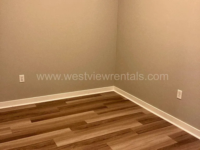 1010 Railroad Ave — Photo 328