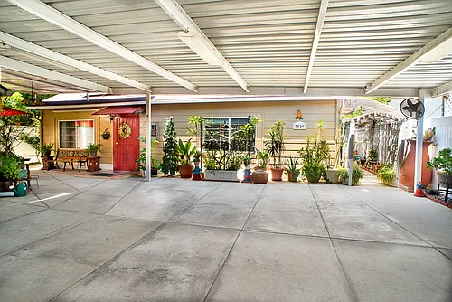 7029 Orion Ave Photo 1