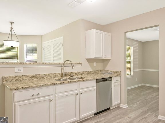 5th image of 6611 Pole Creek Dr