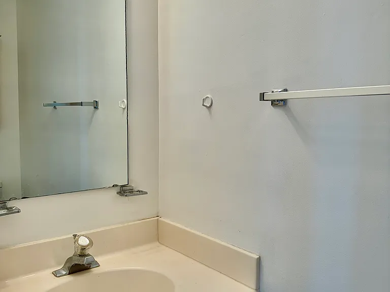 410 Maple Ave #H — Photo 14