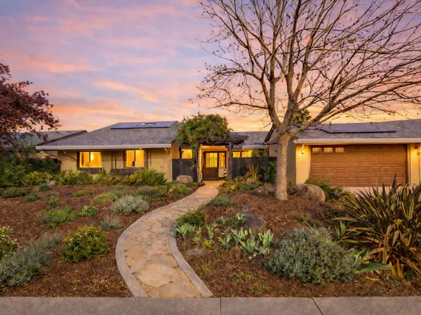 1118 Marina Cir, Davis, CA 95616