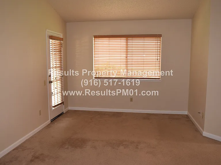 6412 Old Orchard Way — Photo 8