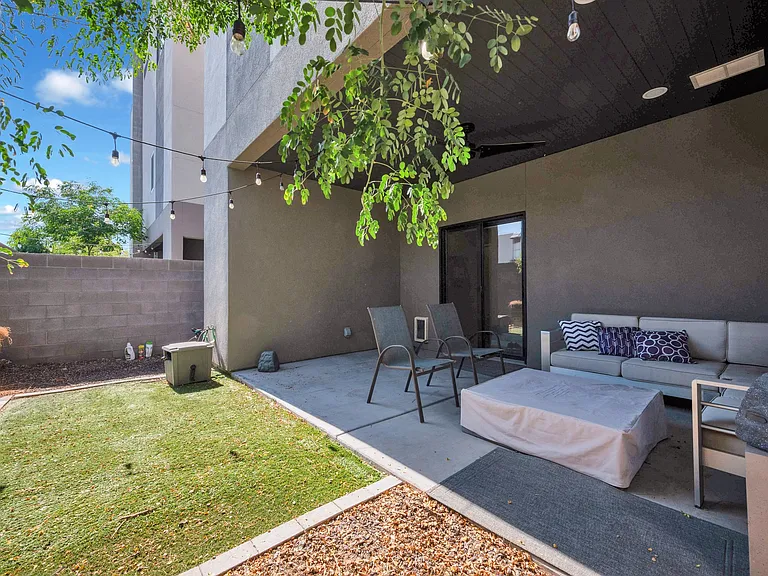 2727 E Thomas Rd #11 — Photo 32