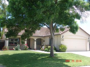 901 Robert Dr, Hollister, CA 95023