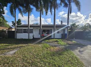 6204 Wiley St, Hollywood, FL 33023