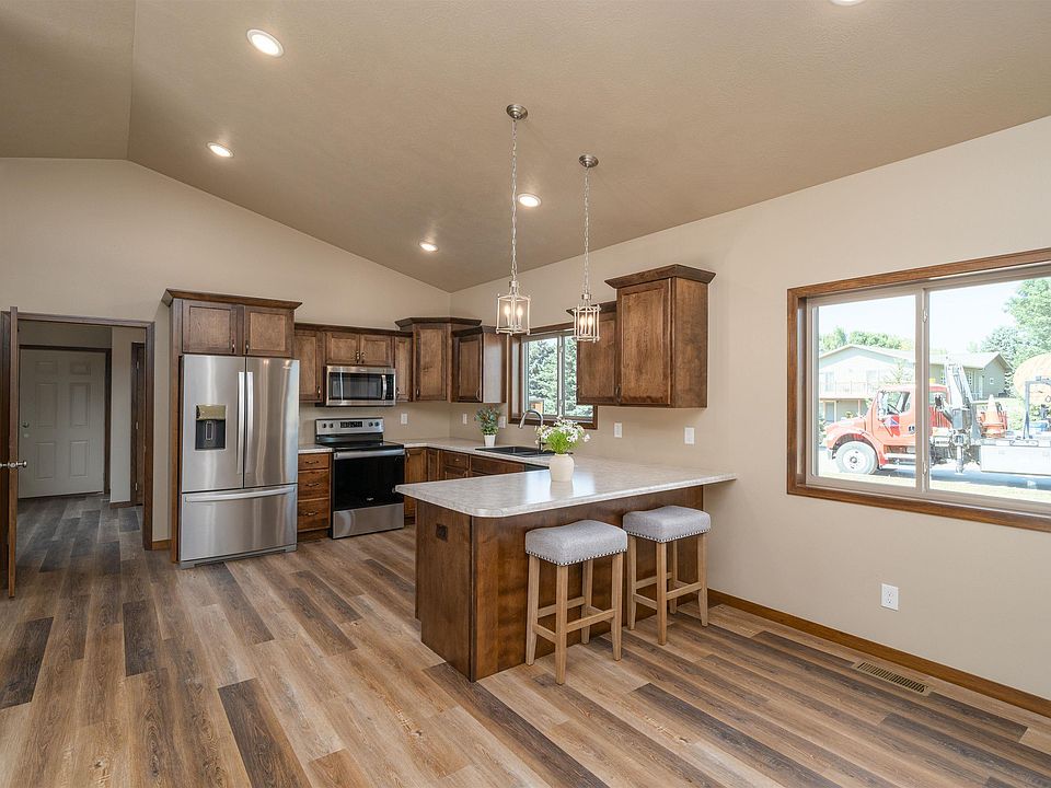 105 11th St, Crooks, SD 57020 Zillow